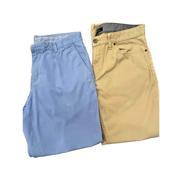 Lot of 2 Men Pants Tommy Hilfiger 33/30 Blue &Khaki Lightweight Summer Pants - Picture 1 of 6
